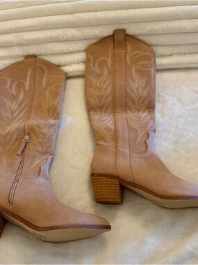 Mi.iM Women's Light Tan Western Mid-Calf Boots Size 7.5